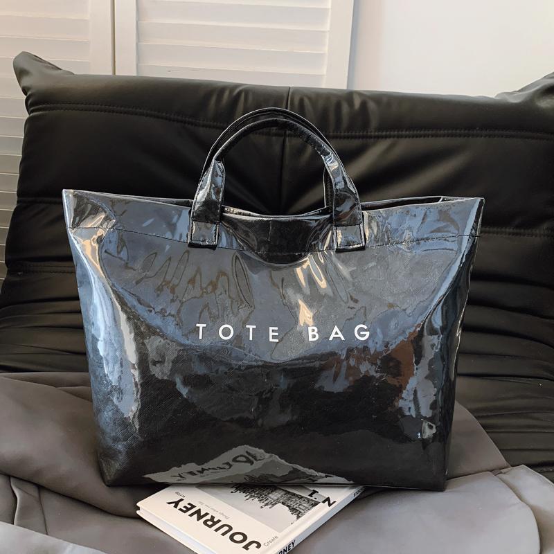 Women s Glossy PU Tote Bag - Full PVC Wrapped Waterproof Handbag with Zipper & Letter Design for Daily Use Shopping Bag
Women s Glossy PU Tote Bag - Full PVC Wrapped Waterproof Handbag with Zipper & Letter Design for Daily Use Shopping Bag