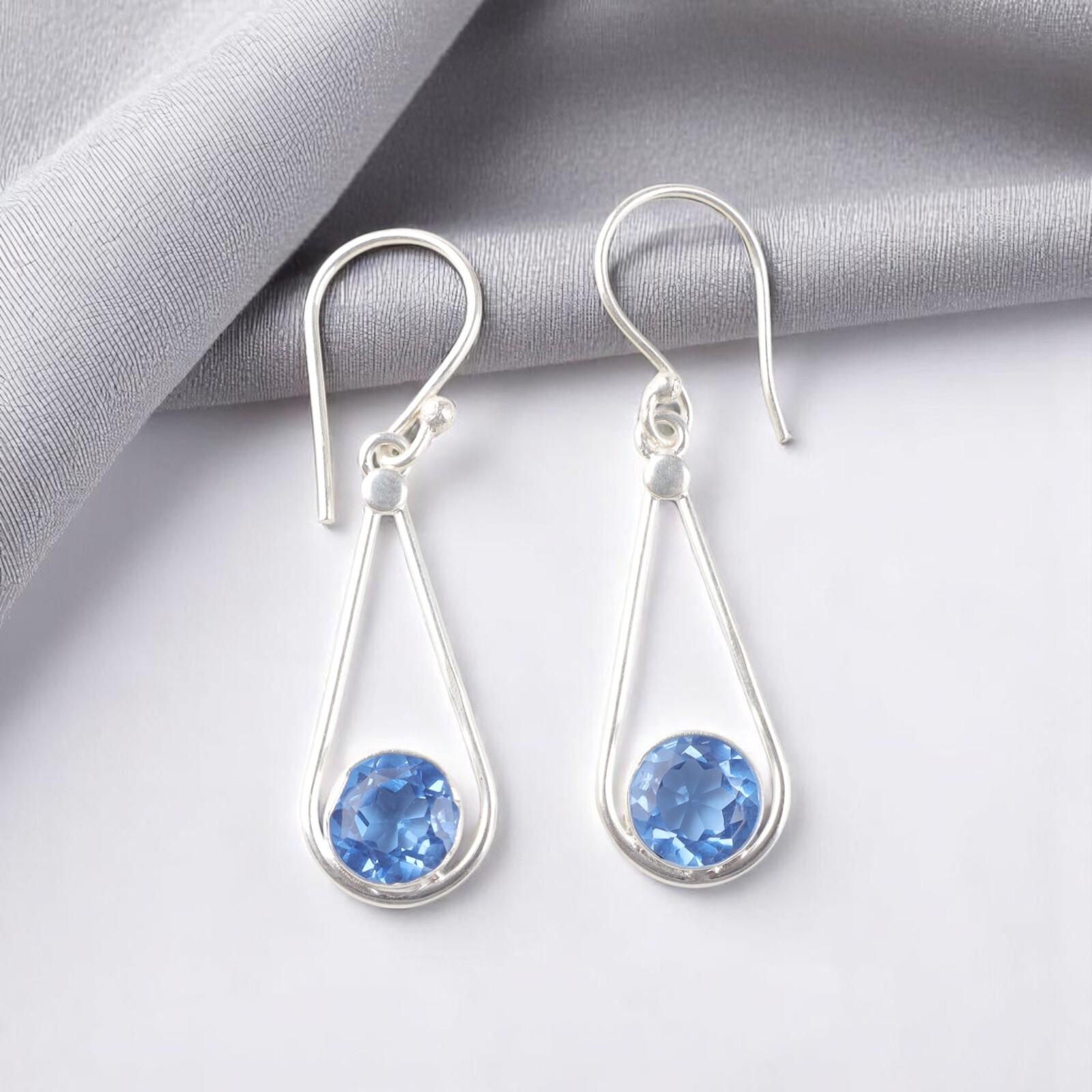 Tanzanite Gemstone 925 Sterling Silver Jewelry Handcrafted Dangle Earrings 1.76 EE-126-11
Tanzanite Gemstone 925 Sterling Silver Jewelry Handcrafted Dangle Earrings 1.76 EE-126-11
