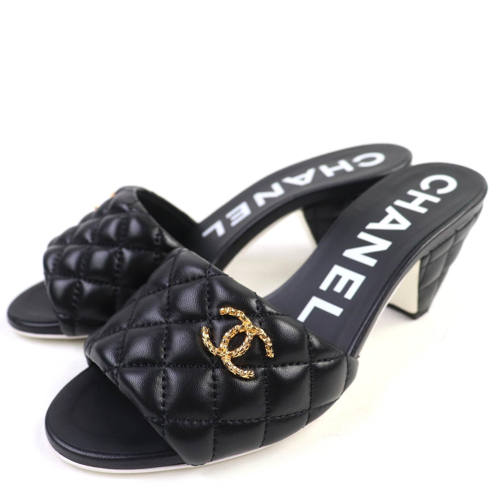 CHANEL Mule COCO Mark Matelassé Lambskin Sandals black lambskin Women 36 G38820 Used
CHANEL Mule COCO Mark Matelassé Lambskin Sandals black lambskin Women 36 G38820 Used