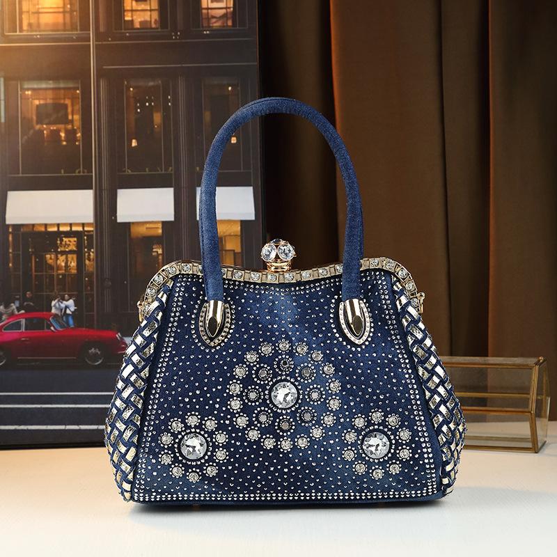 Fashion Commuter Denim Diamond-Encrusted Bag Large Capacity Women S Trend Shoulder Messenger Bag Clip Bag синий
Fashion Commuter Denim Diamond-Encrusted Bag Large Capacity Women S Trend Shoulder Messenger Bag Clip Bag синий
