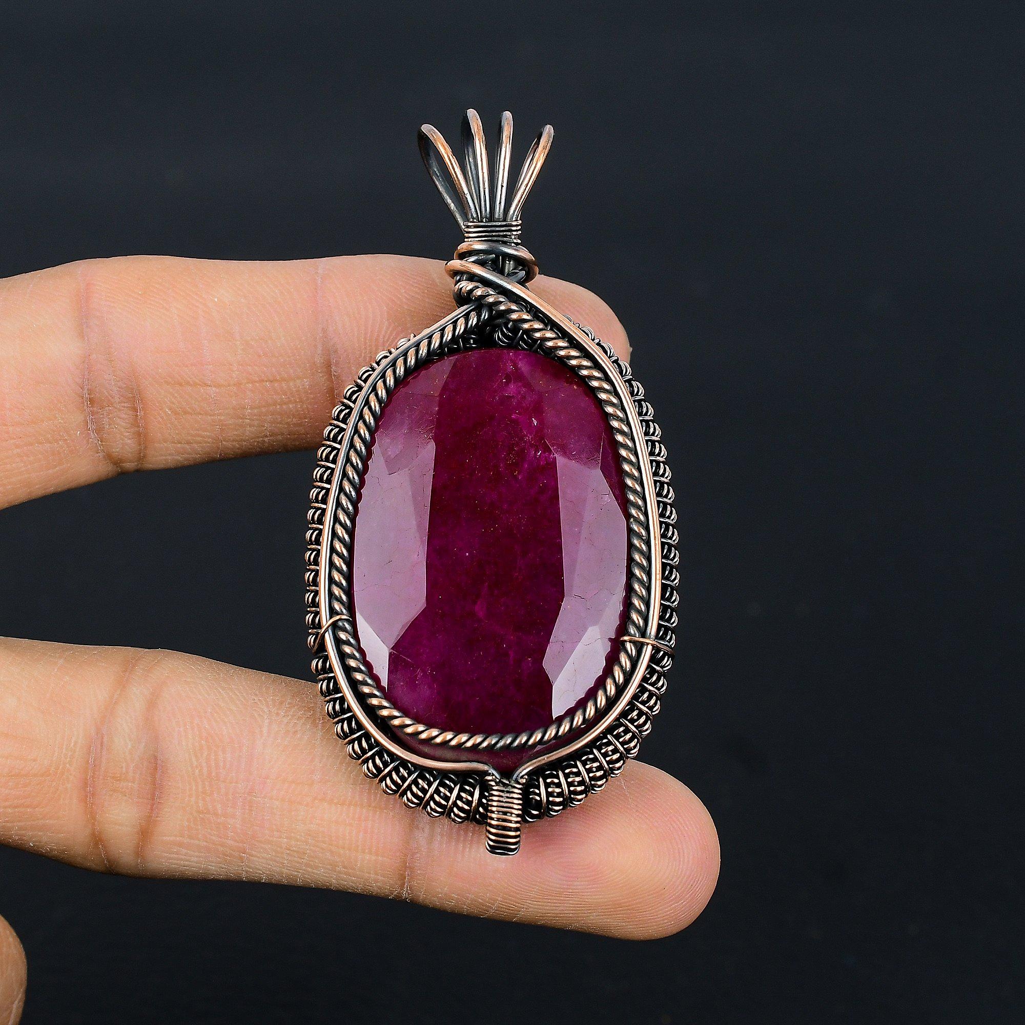 Рубиновый кулон Ювелирные изделия из драгоценных камней, Кулон ручной работы, обернутый медной проволокой 999 пробы, Ювелирные изделия новейшего дизайна 2.55 Inches
Рубиновый кулон Ювелирные изделия из драгоценных камней, Кулон ручной работы, обернутый медной проволокой 999 пробы, Ювелирные изделия новейшего дизайна 2.55 Inches