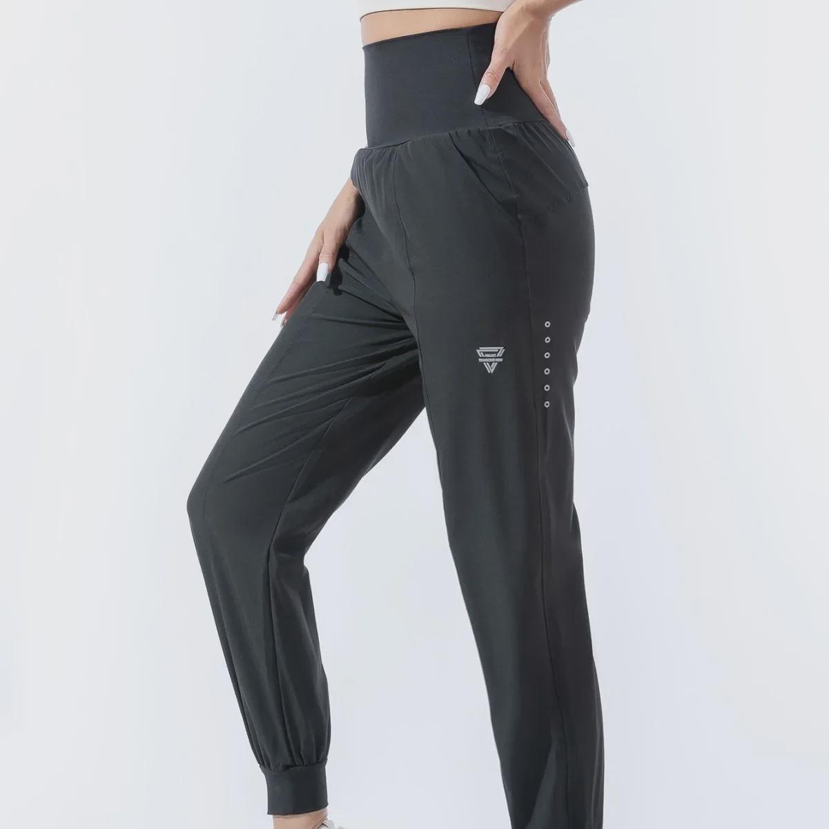 Women s Ice Silk Quick-Dry Slimming Wide-Leg Pants - Summer Casual Nine-Point Style. Extra Large чорний
Women s Ice Silk Quick-Dry Slimming Wide-Leg Pants - Summer Casual Nine-Point Style. Extra Large чорний