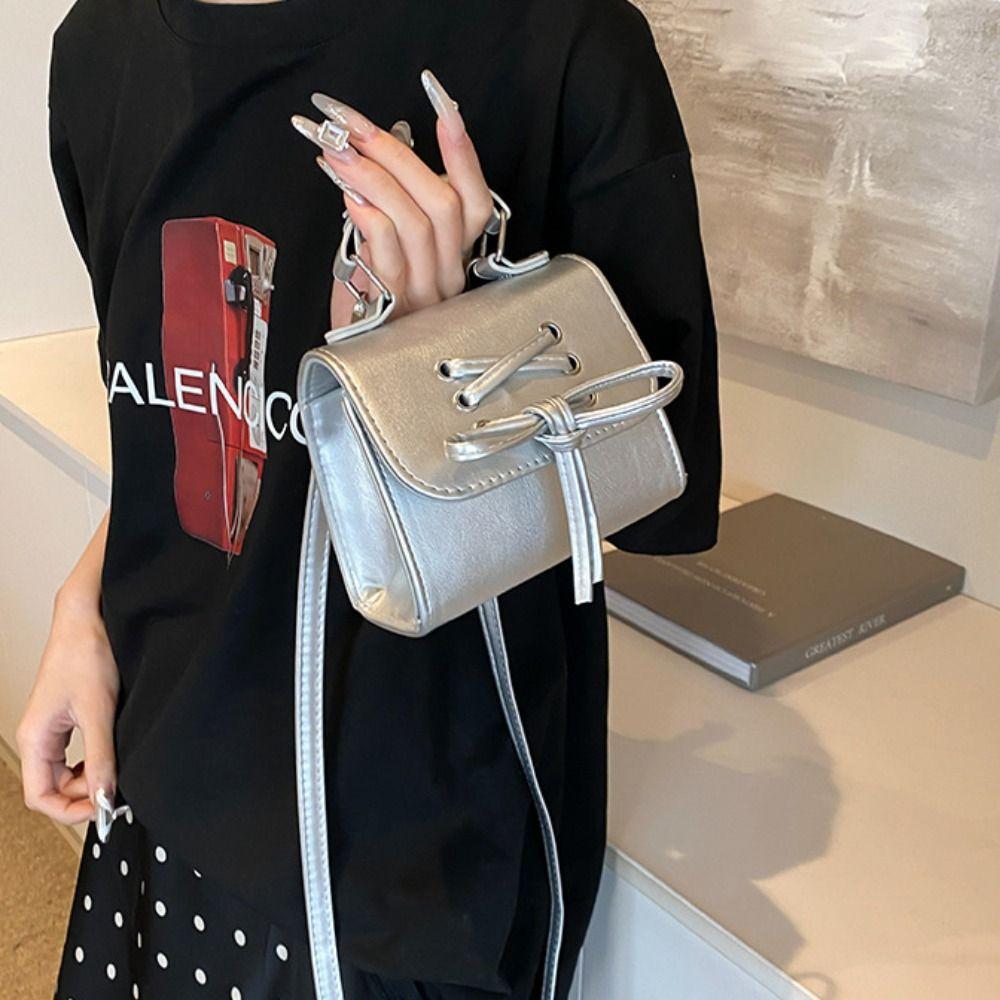 Korean Style Bowknot Shoulder Bag PU Leather Bow Crossbody Bag Small Silver Square Bag Outdoor чёрный
Korean Style Bowknot Shoulder Bag PU Leather Bow Crossbody Bag Small Silver Square Bag Outdoor чёрный