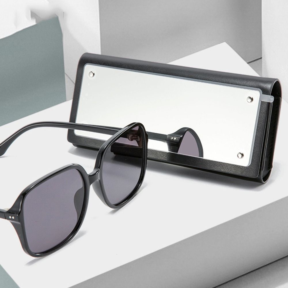 Glasses Storage Box Eye Glasses Holder Sunglasses Box Eyewear Protector Case Mirrored Glasses Case
Glasses Storage Box Eye Glasses Holder Sunglasses Box Eyewear Protector Case Mirrored Glasses Case