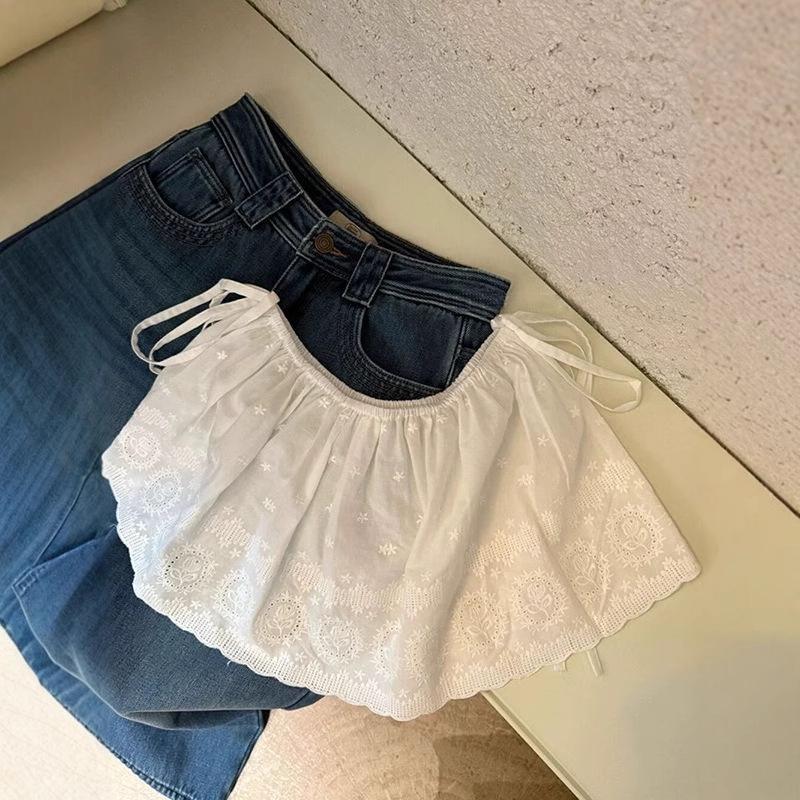 Versatile Lace Peplum Women s Layered Midi Skirt - Korean Chic Spring 2025 Edition One Size
Versatile Lace Peplum Women s Layered Midi Skirt - Korean Chic Spring 2025 Edition One Size