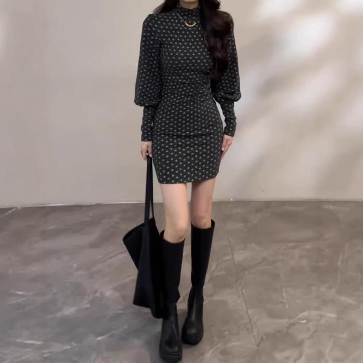 Da Ting Ting Elegant Waist-Cinched Long-Sleeve Lantern Dress Small
Da Ting Ting Elegant Waist-Cinched Long-Sleeve Lantern Dress Small