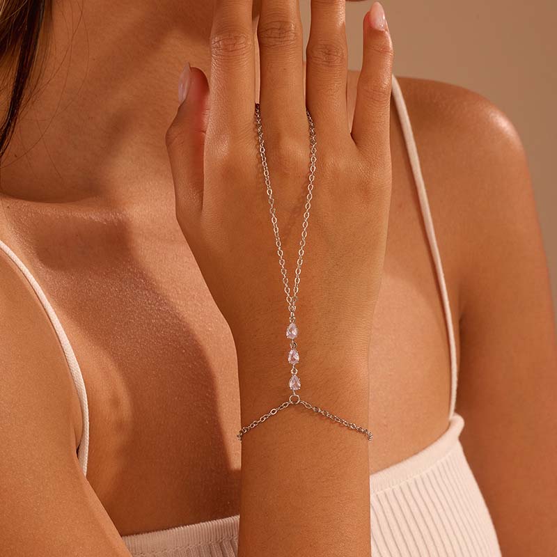Fashion Metal Multilayer Hand Chain Bracelets Link Ring for Women Exquisite Crystal Finger Bracelet Wedding Party Zircon
Fashion Metal Multilayer Hand Chain Bracelets Link Ring for Women Exquisite Crystal Finger Bracelet Wedding Party Zircon