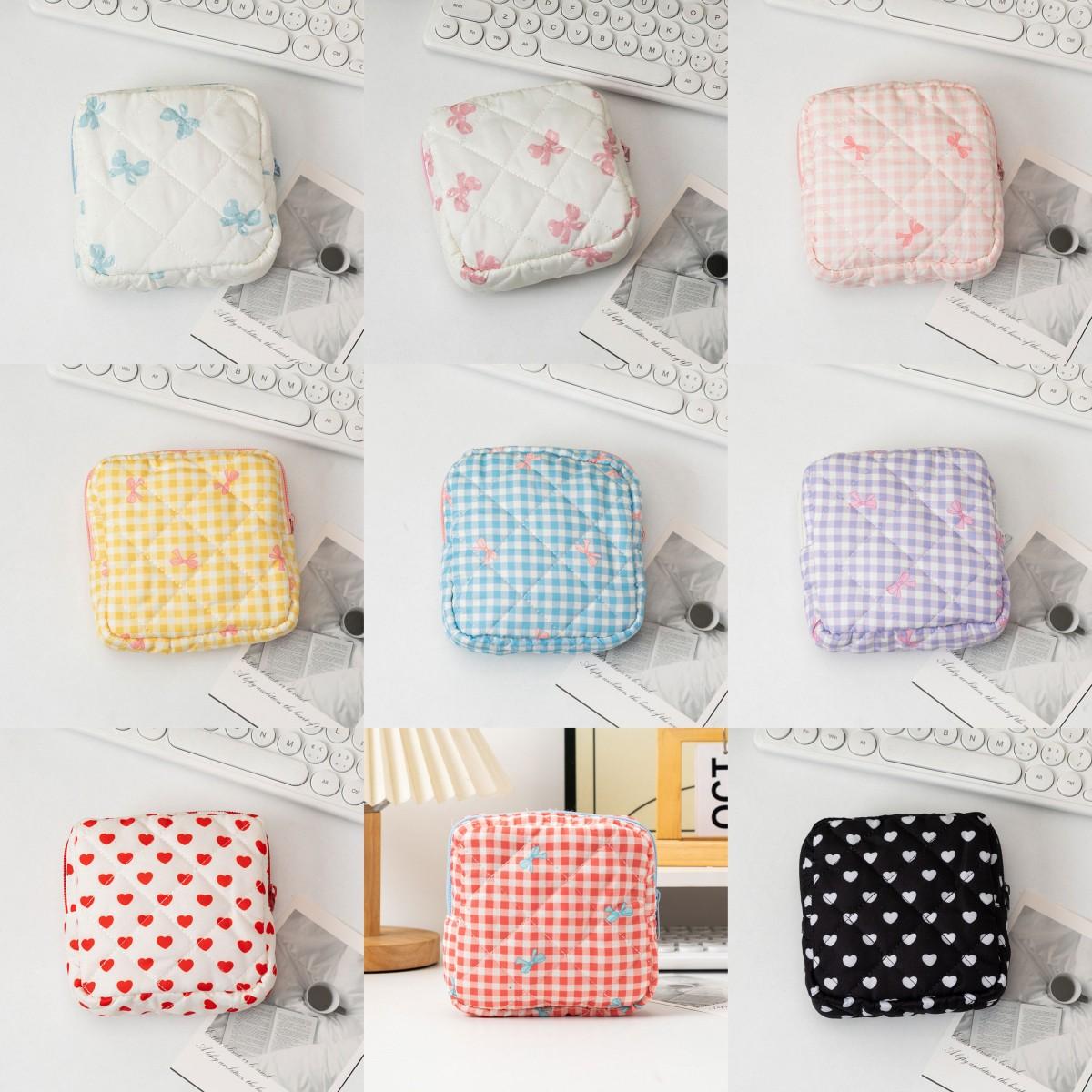 Heart Bow Pattern Quilted Cosmetic Bag Travel Cosmetics Storage Bag Classic Kids Girls Coin Purse Red Heart
Heart Bow Pattern Quilted Cosmetic Bag Travel Cosmetics Storage Bag Classic Kids Girls Coin Purse Red Heart