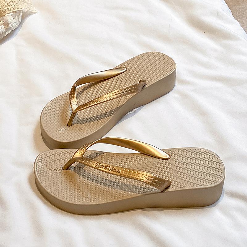 Thick-soled flip-flops women s summer outer wear vacation seaside beach non-slip slope heel clip toe high-heeled cool slippers 40 золотий
Thick-soled flip-flops women s summer outer wear vacation seaside beach non-slip slope heel clip toe high-heeled cool slippers 40 золотий