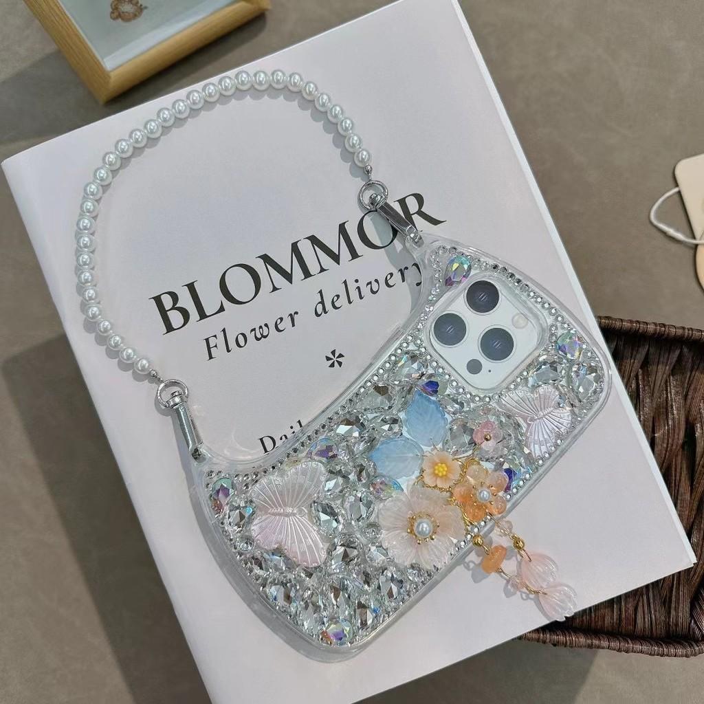 Handbag Shape Butterfly Rhinestone Flower Phone Case for iPhone 15 Pro Max 14 Pro 13 12 11 Pearl Strap Glitter Diamond Cover for iPhone15promax
Handbag Shape Butterfly Rhinestone Flower Phone Case for iPhone 15 Pro Max 14 Pro 13 12 11 Pearl Strap Glitter Diamond Cover for iPhone15promax