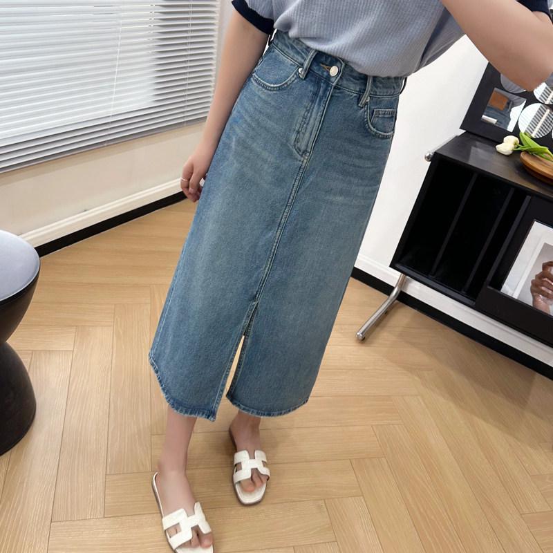 Zeda Jia Yi Summer High-Waisted A-Line Denim Skirt - Ribbed Texture, Mid-Length with Front Slit 28 for 110-120lbs
Zeda Jia Yi Summer High-Waisted A-Line Denim Skirt - Ribbed Texture, Mid-Length with Front Slit 28 for 110-120lbs