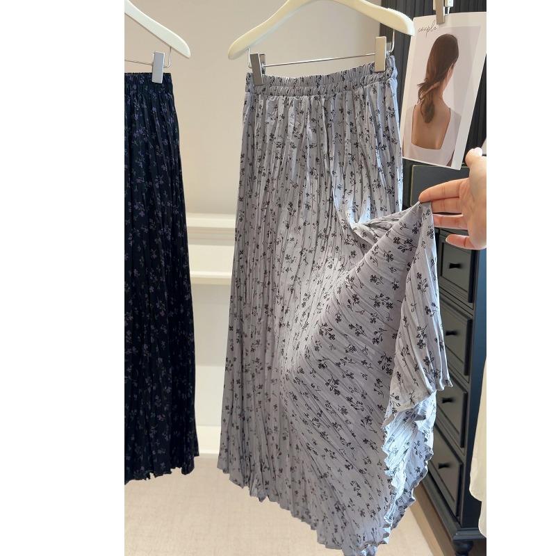 Literary and retro small floral skirt for women s spring new Korean elastic waist and thin casual A-word umbrella skirt One size fits all
Literary and retro small floral skirt for women s spring new Korean elastic waist and thin casual A-word umbrella skirt One size fits all