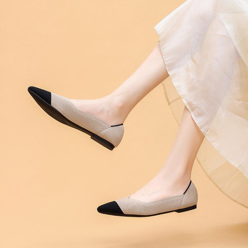 New women s pointed head shallow mouth flying shoes knitted single shoes comfortable soft-soled casual flats 43 темно-синього кольору
New women s pointed head shallow mouth flying shoes knitted single shoes comfortable soft-soled casual flats 43 темно-синього кольору