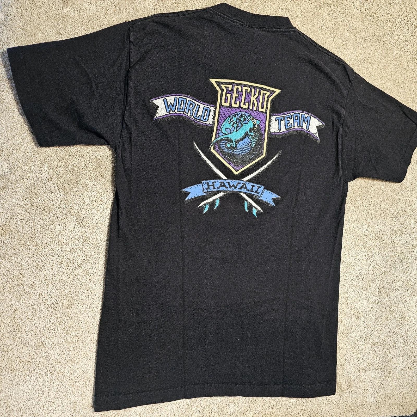 Vintage 90s GECKO World Team Hawaii T-shirt Mens M Single Stitch Surf Grunge Emo 2XL
Vintage 90s GECKO World Team Hawaii T-shirt Mens M Single Stitch Surf Grunge Emo 2XL