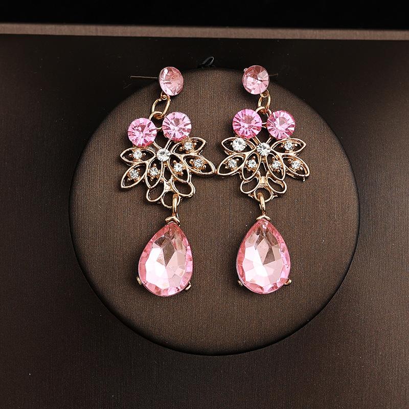 Pink Bridal Crown Three Piece Suit Wedding Crown Tiara Necklace Earrings Korean Super Fairy Wedding Dress Accessories
Pink Bridal Crown Three Piece Suit Wedding Crown Tiara Necklace Earrings Korean Super Fairy Wedding Dress Accessories