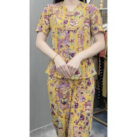 Stylish Summer Age-Reducing Two-Piece Set: Loose Short-Sleeve T-Shirt & Pants for Middle-Aged and Elderly 5XL (recommended for 75-82.5 kg) жёлтый
Stylish Summer Age-Reducing Two-Piece Set: Loose Short-Sleeve T-Shirt & Pants for Middle-Aged and Elderly 5XL (recommended for 75-82.5 kg) жёлтый