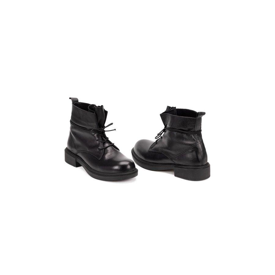 Женские полуповседневные ботинки из натуральной мягкой кожи 37 чёрный
Женские полуповседневные ботинки из натуральной мягкой кожи 37 чёрный