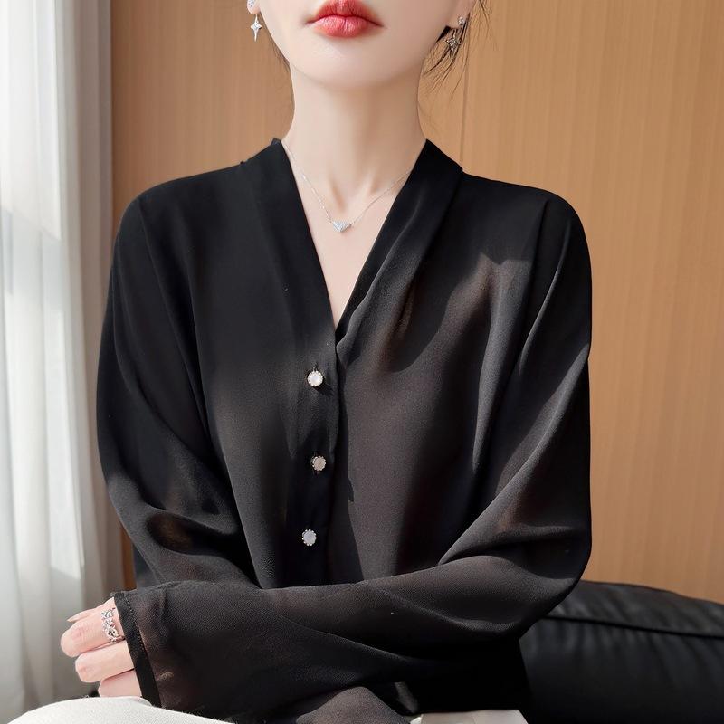 Sunscreen Shirt V-neck Elegant Long-sleeved Cardigan with Printed Buttons, Lightweight Blouse for Spring and Summer, Light and Thin for Ladies. XXL чорний
Sunscreen Shirt V-neck Elegant Long-sleeved Cardigan with Printed Buttons, Lightweight Blouse for Spring and Summer, Light and Thin for Ladies. XXL чорний