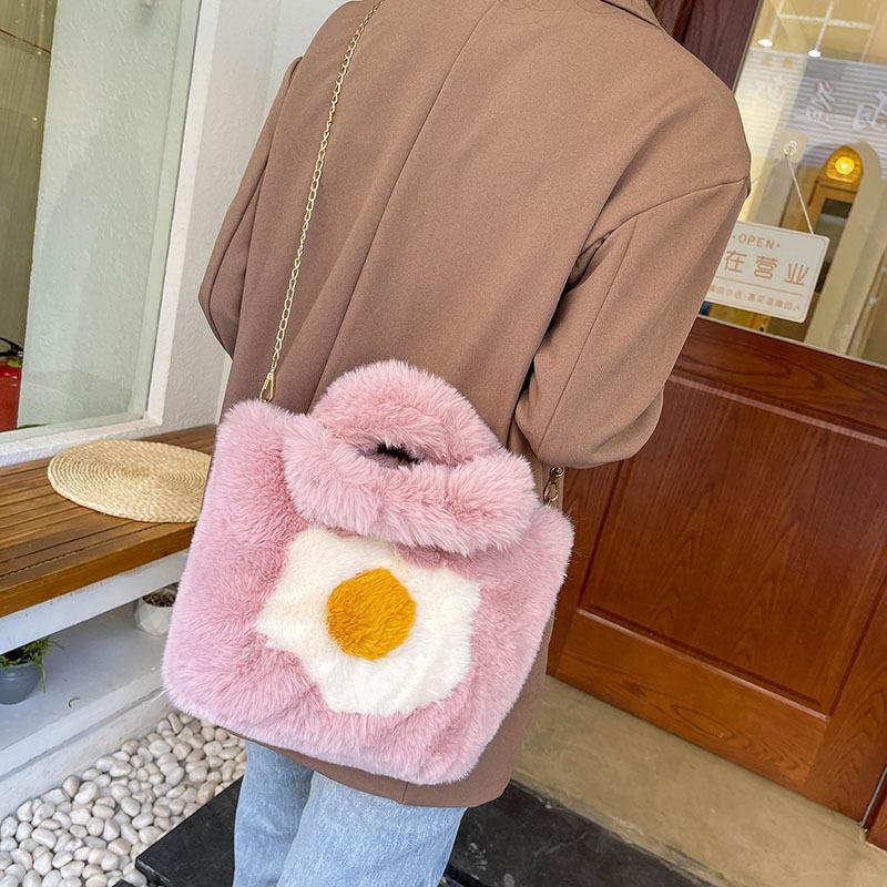 Autumn and winter new plush handbag bag fried egg flower boiled egg plush bag wind shoulder messenger chain bag bag хакі
Autumn and winter new plush handbag bag fried egg flower boiled egg plush bag wind shoulder messenger chain bag bag хакі