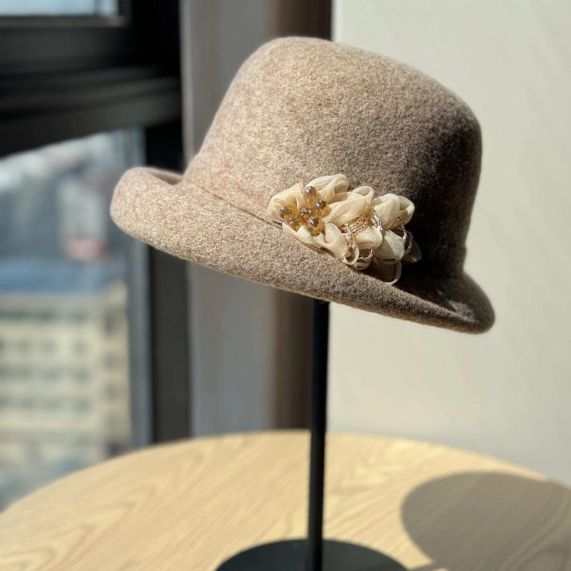 Новая шляпа-панама с загнутыми полями, женская осенне-зимняя, британская ретро, шерстяная шляпа, теплая шляпа-панама для среднего и пожилого возраста Adjustable
Новая шляпа-панама с загнутыми полями, женская осенне-зимняя, британская ретро, шерстяная шляпа, теплая шляпа-панама для среднего и пожилого возраста Adjustable