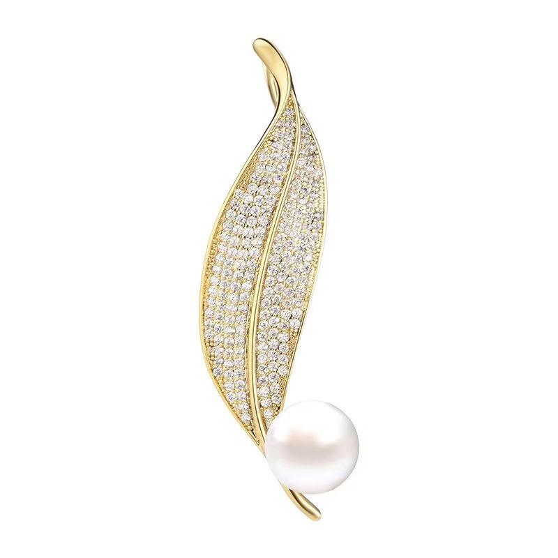 Feather Elegant Leaf Brooch - Light Luxury Designer Corsage for Suit Accessories белый
Feather Elegant Leaf Brooch - Light Luxury Designer Corsage for Suit Accessories белый