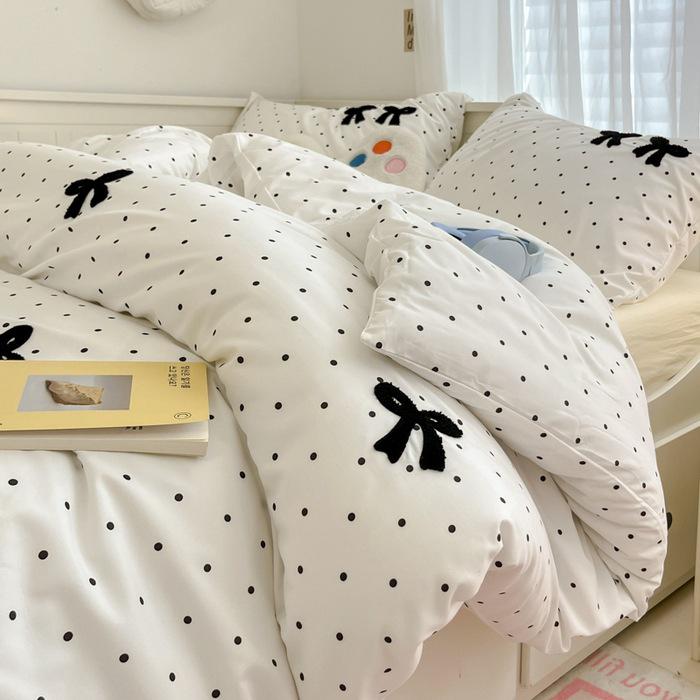 **2026 Soft Washed Cotton Polka Dot Bowknot Chenille Embroidery 4-Piece Set** 1.2m Flat Sheet 3pcs - Duvet Cover 150x200
**2026 Soft Washed Cotton Polka Dot Bowknot Chenille Embroidery 4-Piece Set** 1.2m Flat Sheet 3pcs - Duvet Cover 150x200
