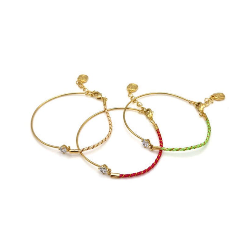 TANI by MINETANI Rainbow Thread Bracelet IVORY
TANI by MINETANI Rainbow Thread Bracelet IVORY