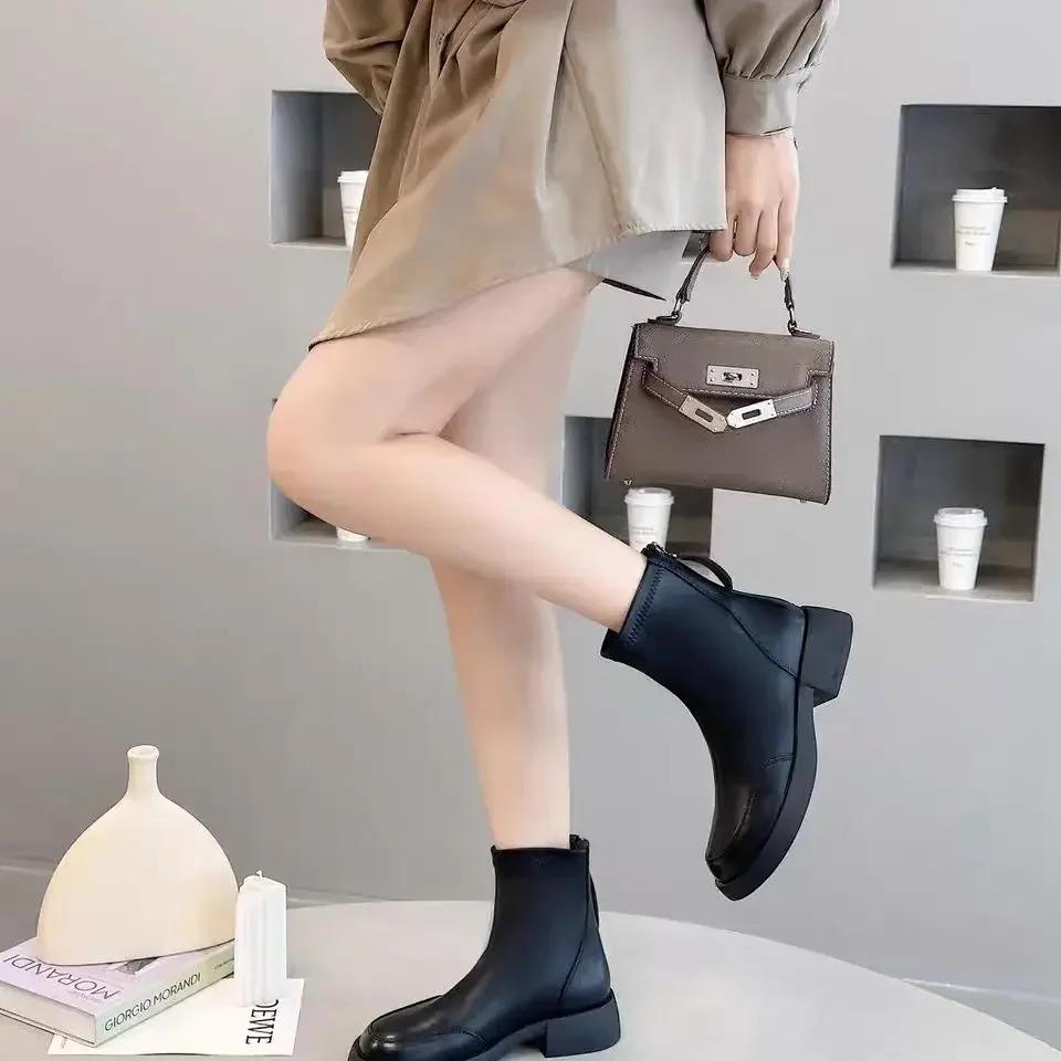 Female Short Shoes Elegant With Medium Heels Round Toe Waterproof Booties Designer Luxury Boot New In Chic Women s Ankle Boots 35
Female Short Shoes Elegant With Medium Heels Round Toe Waterproof Booties Designer Luxury Boot New In Chic Women s Ankle Boots 35