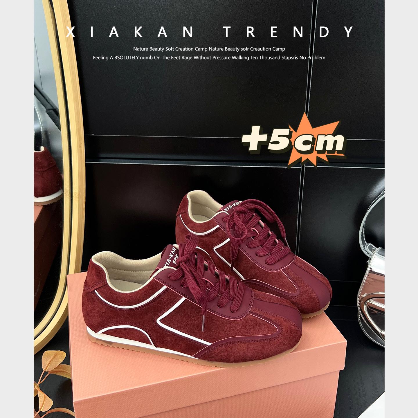 Inner height increase of 5cm~ American retro German training shoes women s amber streamer versatile sports Forrest Gump shoes 2025 new women s shoes 40
Inner height increase of 5cm~ American retro German training shoes women s amber streamer versatile sports Forrest Gump shoes 2025 new women s shoes 40
