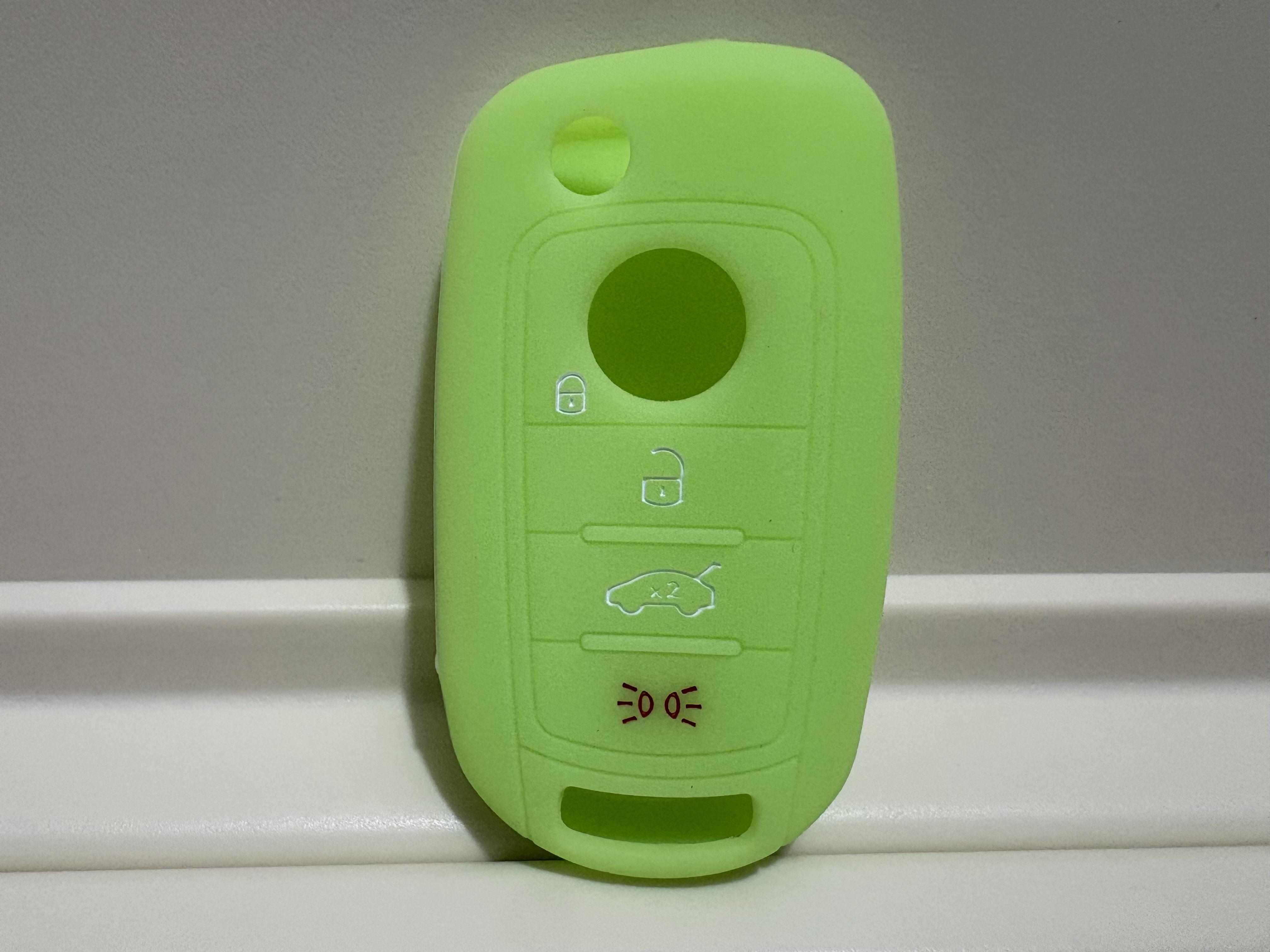 1Pc Silicone Car Key Case Cover For Fiat 500X Toro Tipo Egea 3 Buttons Remote Holder Flip Folding Protector For Dodge Neon Parts
1Pc Silicone Car Key Case Cover For Fiat 500X Toro Tipo Egea 3 Buttons Remote Holder Flip Folding Protector For Dodge Neon Parts