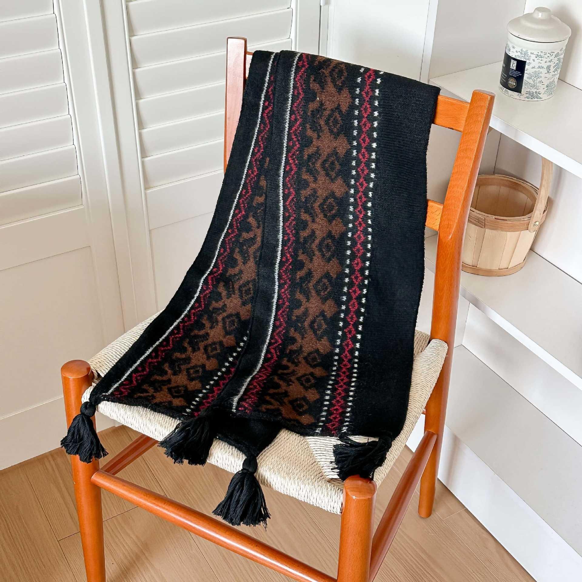Men s and Women s Winter Clothes Should Be Paired with Soft Woolen Scarves for Warmth and Thick Scarves 25*165cm
Men s and Women s Winter Clothes Should Be Paired with Soft Woolen Scarves for Warmth and Thick Scarves 25*165cm