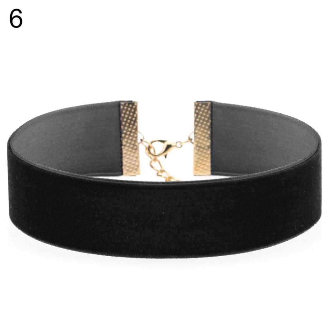 Широкий мягкий бархатный чокер чёрный
Широкий мягкий бархатный чокер чёрный