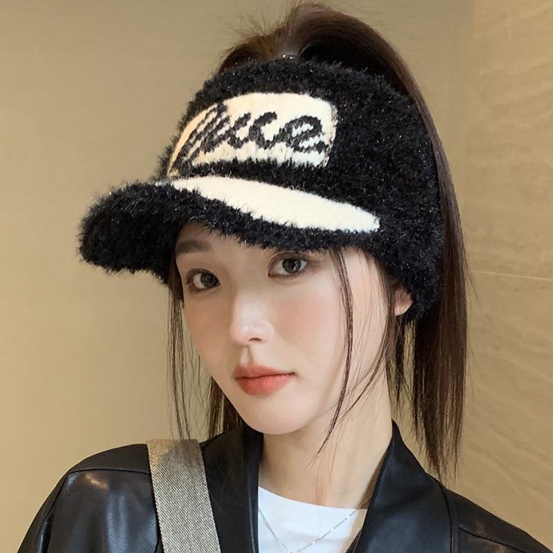 Шапка с ушками, вязаная шапка с хвостиком, женская модная шапка с флисовым козырьком и надписью, теплая шапка для зимы, осени, спортивная, уличная one size
Шапка с ушками, вязаная шапка с хвостиком, женская модная шапка с флисовым козырьком и надписью, теплая шапка для зимы, осени, спортивная, уличная one size