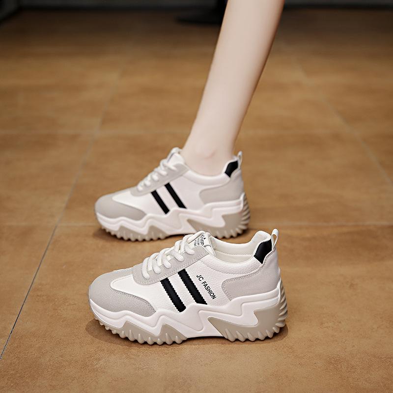 New casual sports shoes autumn trendy leather thick-soled heightening women s shoes muffin travel dad shoes versatile single shoes 35
New casual sports shoes autumn trendy leather thick-soled heightening women s shoes muffin travel dad shoes versatile single shoes 35