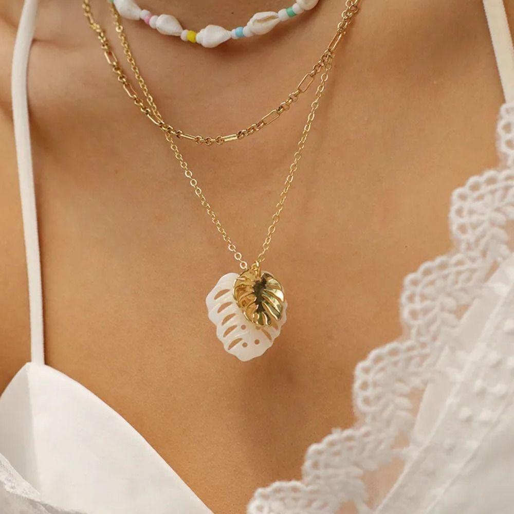 Adjustable Hollowed Out Leaf Necklace Sweet Charm Gold Plated Leaves Necklace Birthday Gift Style A
Adjustable Hollowed Out Leaf Necklace Sweet Charm Gold Plated Leaves Necklace Birthday Gift Style A