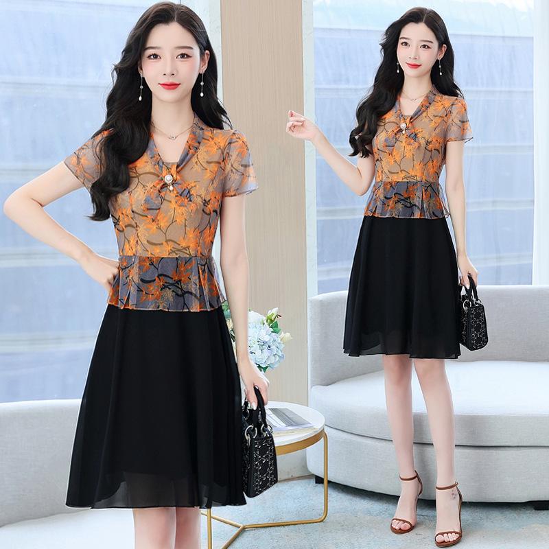 Retro Elegant Women s Summer Chiffon Dress - Age-Reducing Waist-Slimming Patchwork Design, 2024 Collection XXL
Retro Elegant Women s Summer Chiffon Dress - Age-Reducing Waist-Slimming Patchwork Design, 2024 Collection XXL
