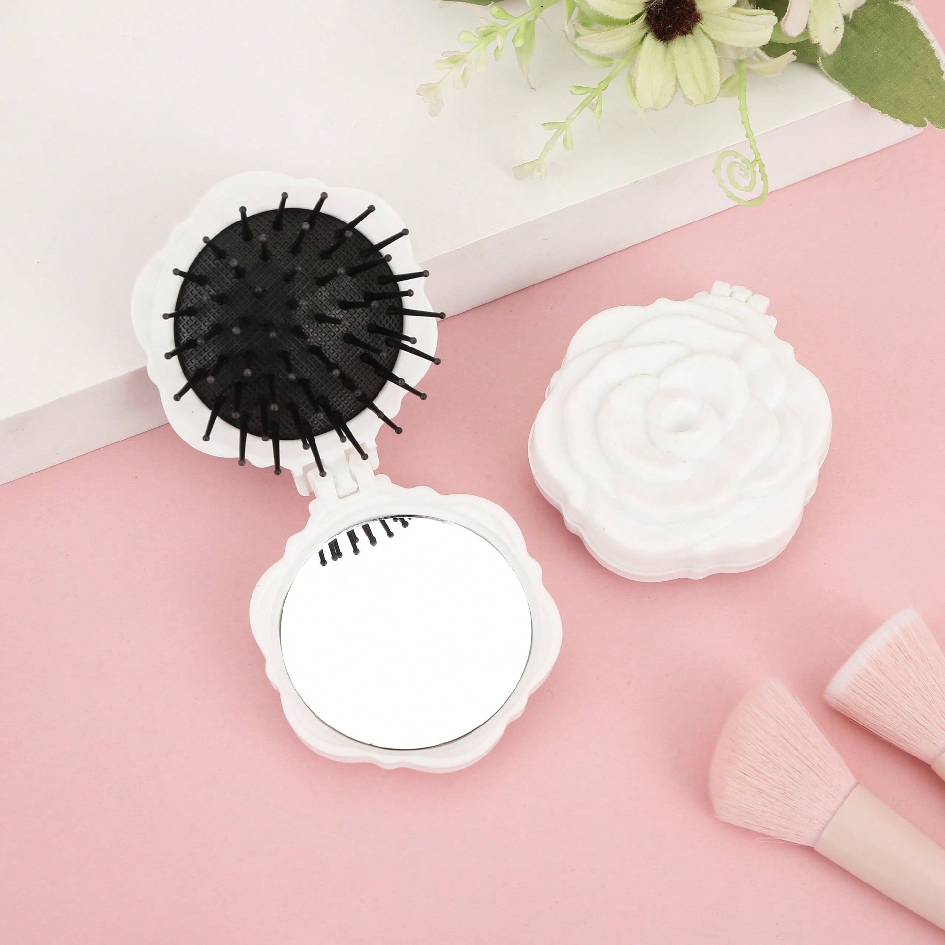 1pc Exquisite Rose Flower Cushion Comb | Morandi Color Design, Mirror And Comb In One, Portable Massage Comb белый
1pc Exquisite Rose Flower Cushion Comb | Morandi Color Design, Mirror And Comb In One, Portable Massage Comb белый