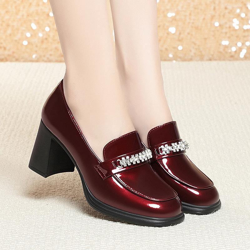 New Women s Shoes, Square Toe, Stylish and Beautiful, Chunky Heel, Patent Leather, Waterproof Platform, High Heels, Women s Leather Shoes 41
New Women s Shoes, Square Toe, Stylish and Beautiful, Chunky Heel, Patent Leather, Waterproof Platform, High Heels, Women s Leather Shoes 41