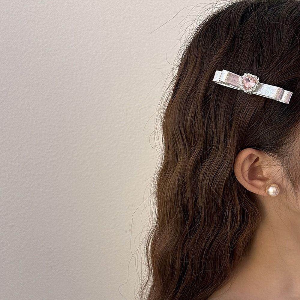 Bowknoot PU Leather Bow Hairpin Rhinestone Silver Hair Clip Sweet Heart Duckbill Clip Daily
Bowknoot PU Leather Bow Hairpin Rhinestone Silver Hair Clip Sweet Heart Duckbill Clip Daily