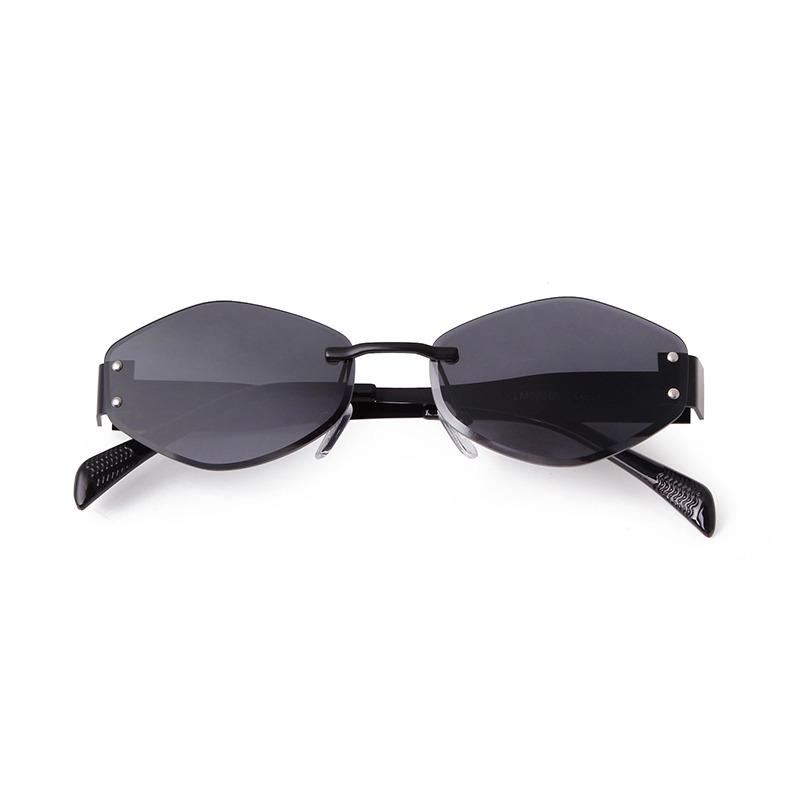 STORY Luxury Small Square Rimless Sunglasses Women Men Designer Retro Rivet Metal Frameless Sun Glasses S98265A as picture
STORY Luxury Small Square Rimless Sunglasses Women Men Designer Retro Rivet Metal Frameless Sun Glasses S98265A as picture