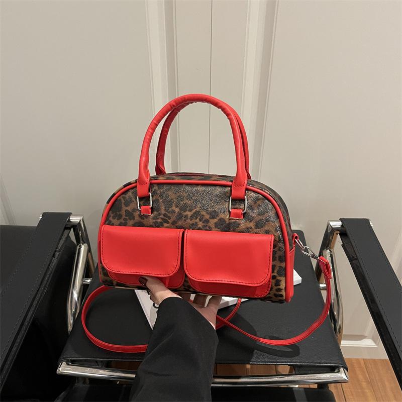 Fashionable Trend, Personalized, Casual Texture, Simple Single-shoulder Crossbody Bag for Ladies, Small Square Bag червоний
Fashionable Trend, Personalized, Casual Texture, Simple Single-shoulder Crossbody Bag for Ladies, Small Square Bag червоний