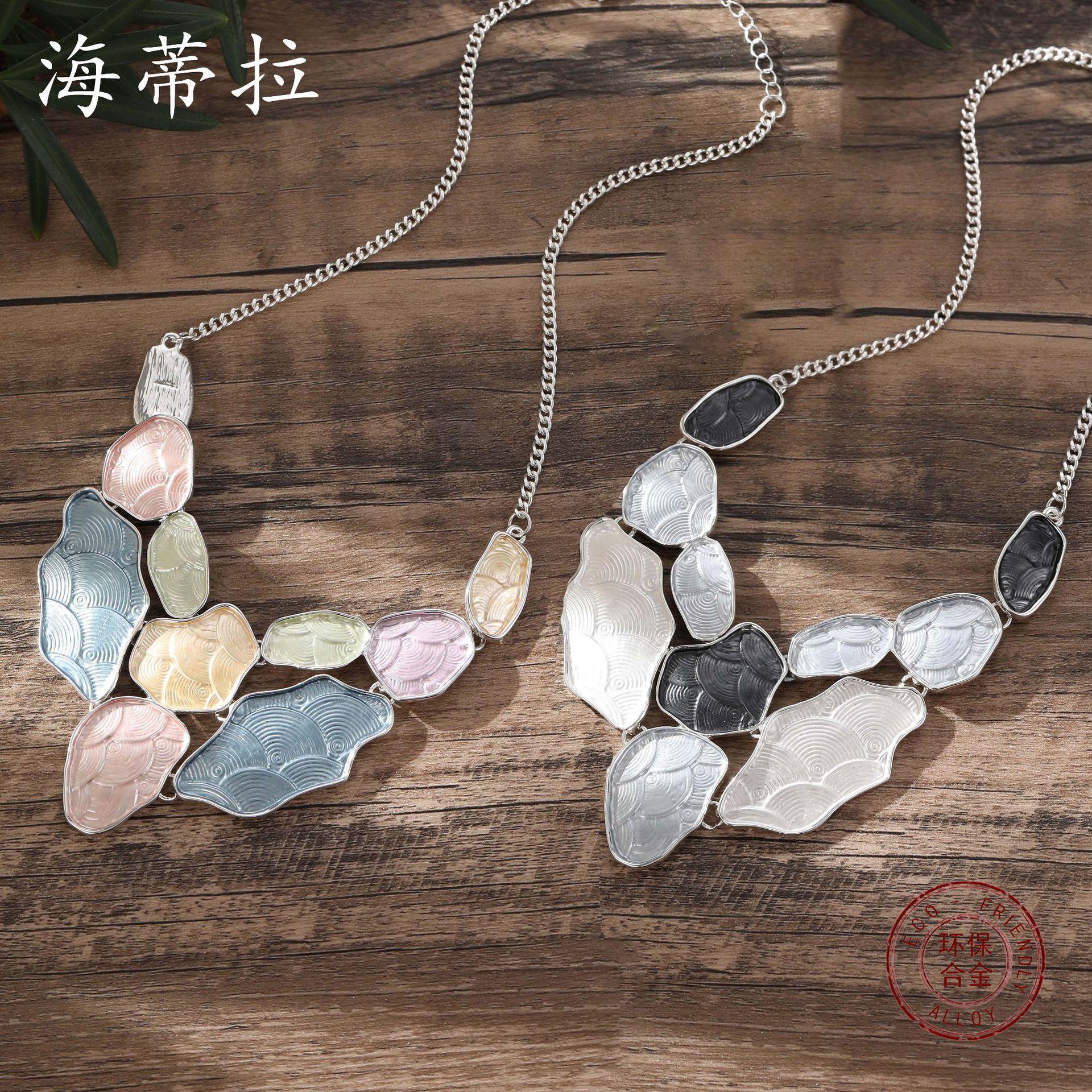 Color painting oil exaggerated geometric necklace, personalized women irregular geometric necklace
Color painting oil exaggerated geometric necklace, personalized women irregular geometric necklace
