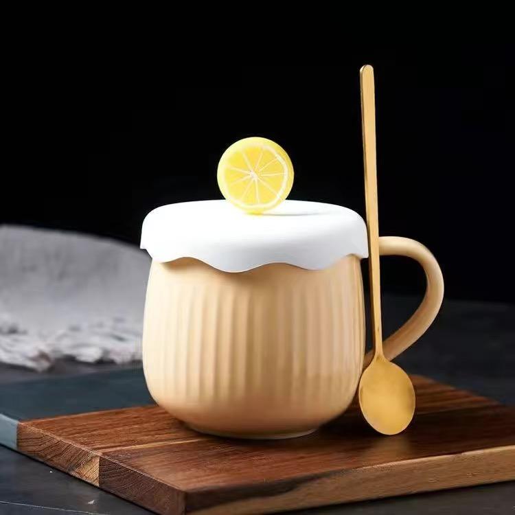 Простая кружка с фруктовым элементом, прекрасная личность, керамическая чашка, кофейная чашка, чашка для молока, чашка для воды, набор для питья
Простая кружка с фруктовым элементом, прекрасная личность, керамическая чашка, кофейная чашка, чашка для молока, чашка для воды, набор для питья