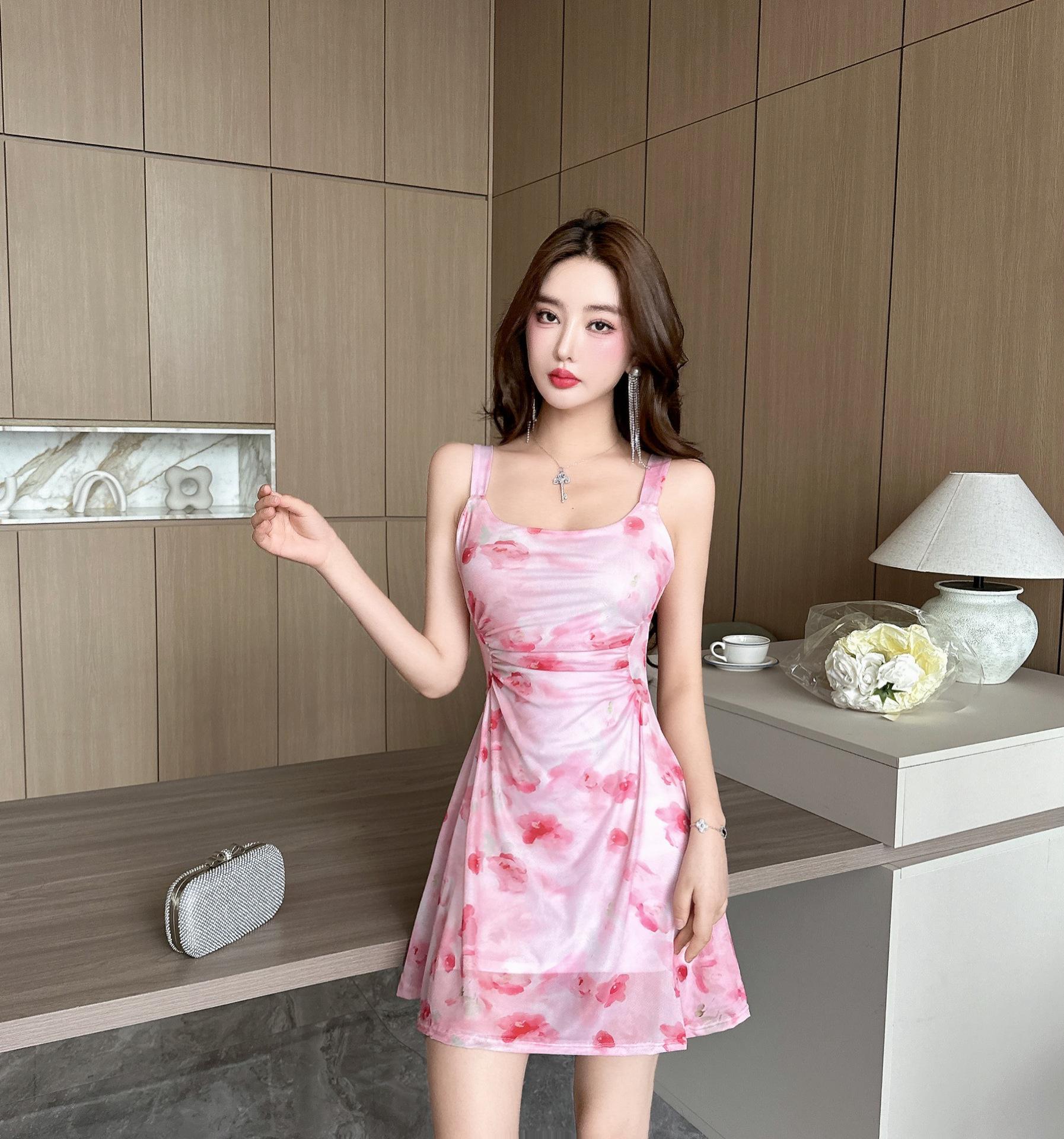 Sexy vest dress summer new pure desire style Spice Girl mesh printing big pendulum A word short skirt L рожевий
Sexy vest dress summer new pure desire style Spice Girl mesh printing big pendulum A word short skirt L рожевий
