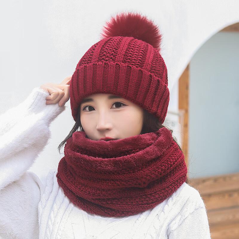 Winter Knitted Scarf & Hat Set One Size
Winter Knitted Scarf & Hat Set One Size