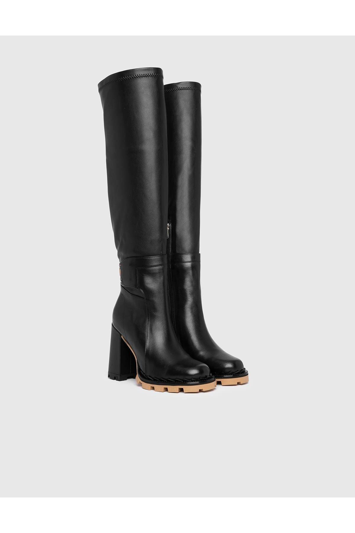 Женские современные стильные модные ботинки, ботинки из натуральной кожи, черные сапоги на высоком каблуке Kumbo из натуральной кожи 38 
Женские современные стильные модные ботинки, ботинки из натуральной кожи, черные сапоги на высоком каблуке Kumbo из натуральной кожи 38