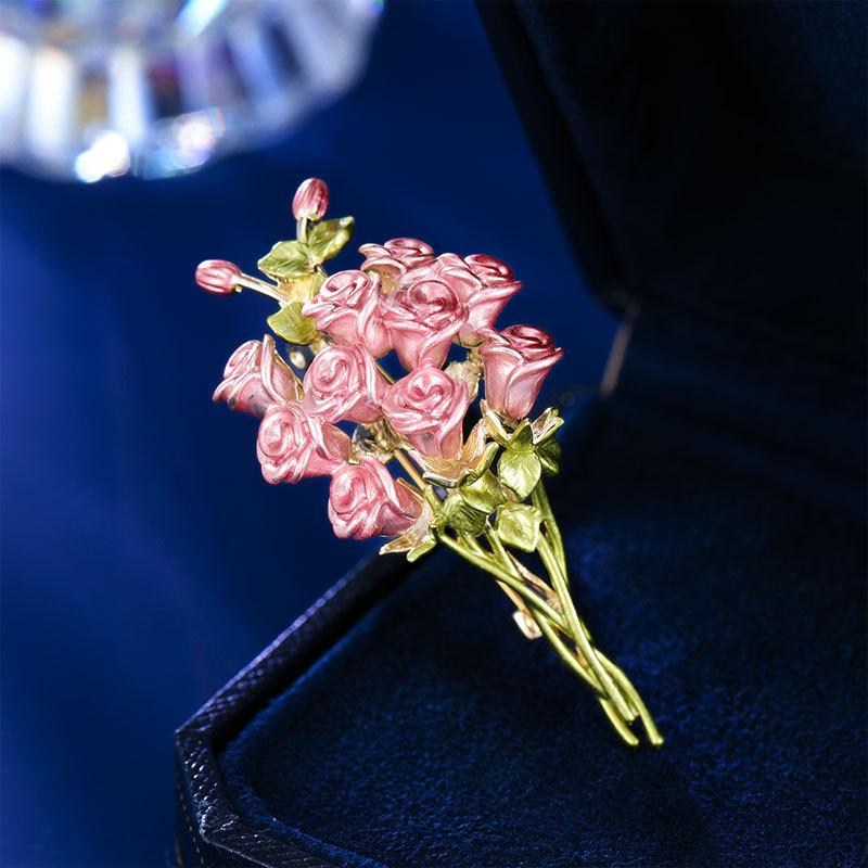 Ladies light luxury design elegant enamel rose flower brooch fashionable and versatile niche design sense flower brooch
Ladies light luxury design elegant enamel rose flower brooch fashionable and versatile niche design sense flower brooch