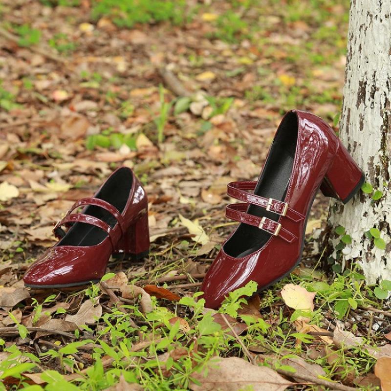 2025 spring new Mary Jane women s shoes retro square head small red shoes thick heel British students one-word buckle single shoes tide 40 бордовий
2025 spring new Mary Jane women s shoes retro square head small red shoes thick heel British students one-word buckle single shoes tide 40 бордовий