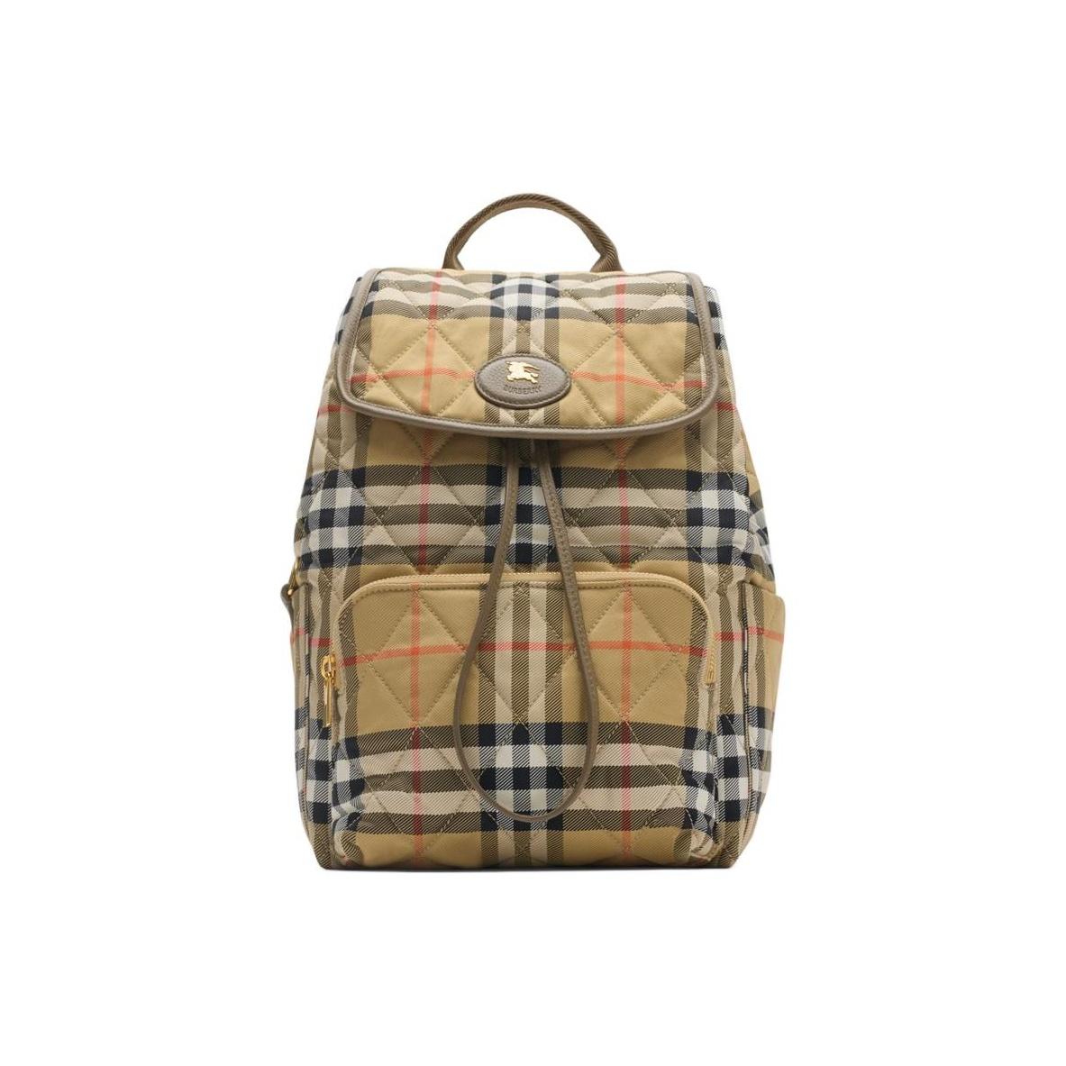Burberry Horseshoe Check Decorated D-Ring Nylon Backpack Unisex Backpack Beige 81153961 Basic Set (Bag+Dust Bag)
Burberry Horseshoe Check Decorated D-Ring Nylon Backpack Unisex Backpack Beige 81153961 Basic Set (Bag+Dust Bag)