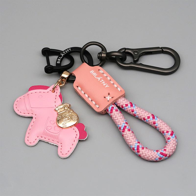 Новый кожаный брелок Инс Милый брелок Мультяшная лошадка Подвесное украшение Подарок A3
Новый кожаный брелок Инс Милый брелок Мультяшная лошадка Подвесное украшение Подарок A3